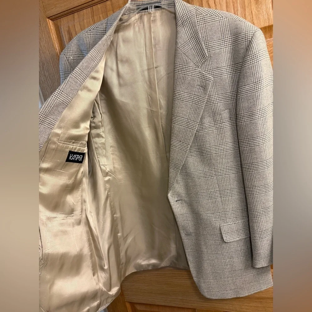 Vtg Kasper Blazer Prince Of Wales Check Beige Plaid Pattern Men’s 46R Sport Coat